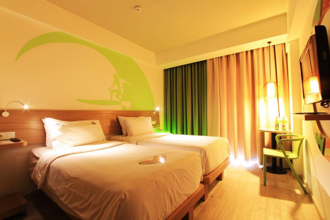 Maxonehotels At Bukit Jimbaran Exterior photo