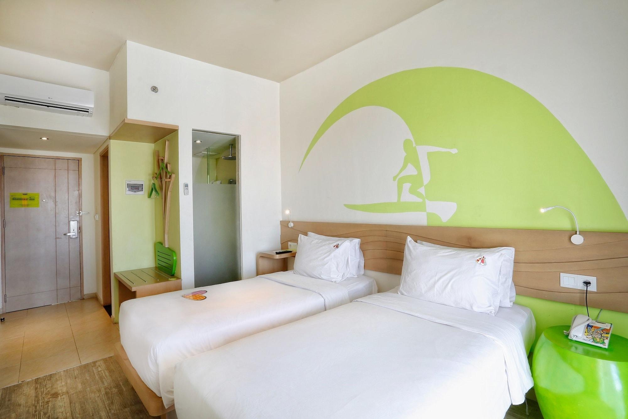 Maxonehotels At Bukit Jimbaran Exterior photo
