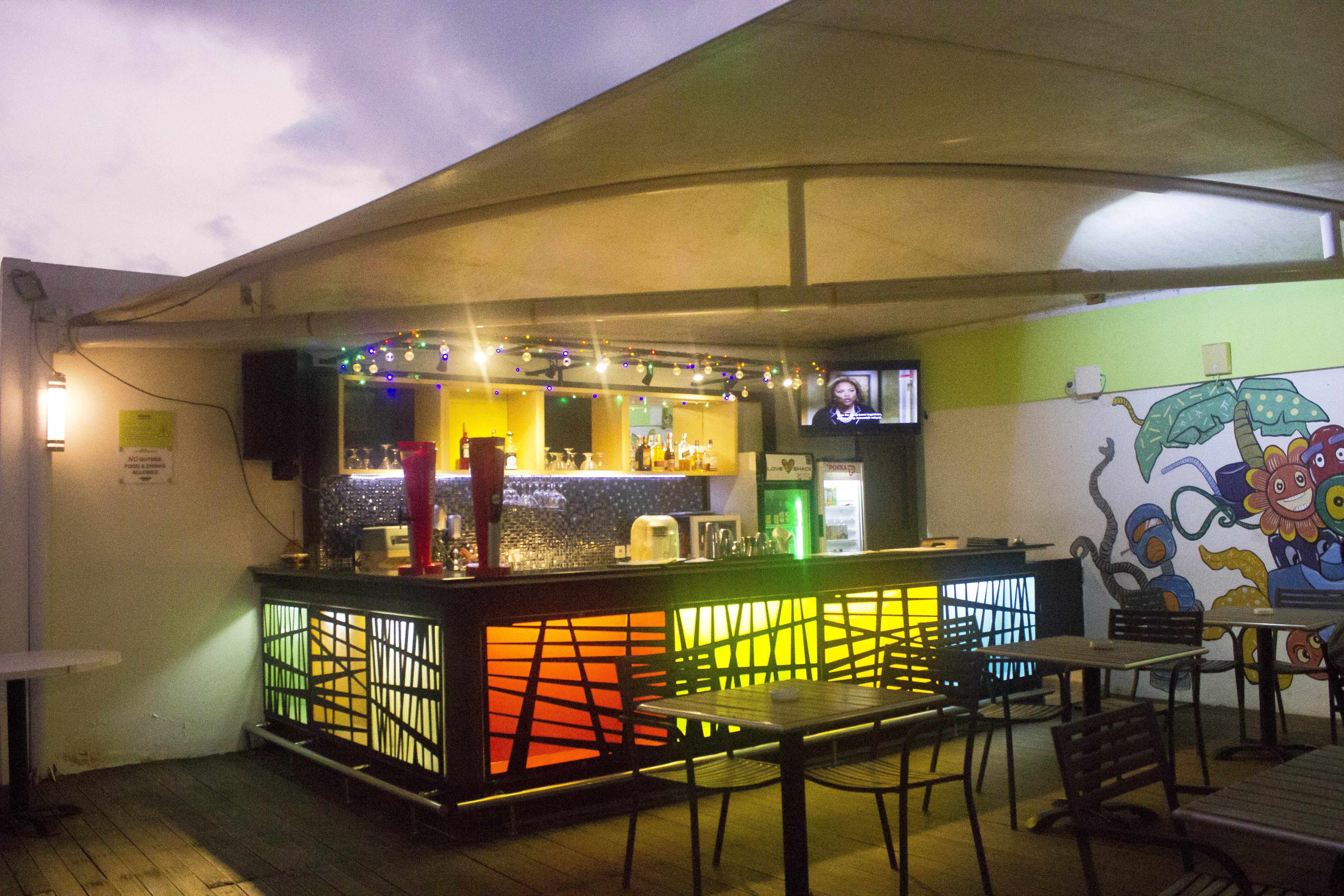 Maxonehotels At Bukit Jimbaran Exterior photo