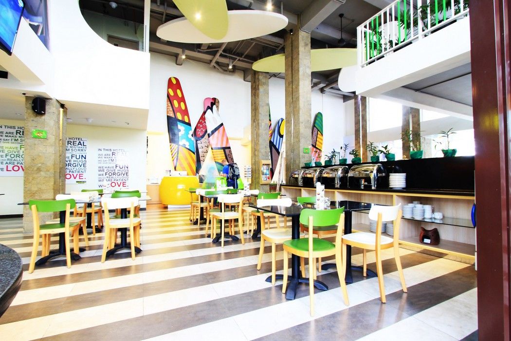 Maxonehotels At Bukit Jimbaran Exterior photo